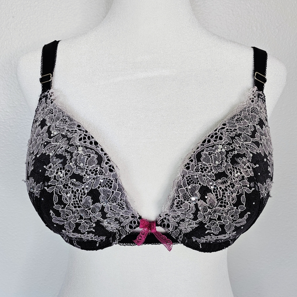 Victoria's Secret Elegant Lace Black Brassiere with Pink Bow